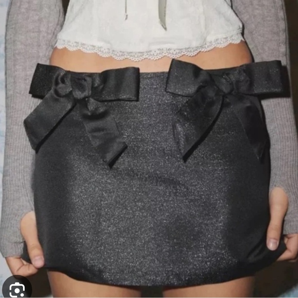Urban Outfitters Kimchi Blue Elena Bow tie Black Mini Skirt size XS